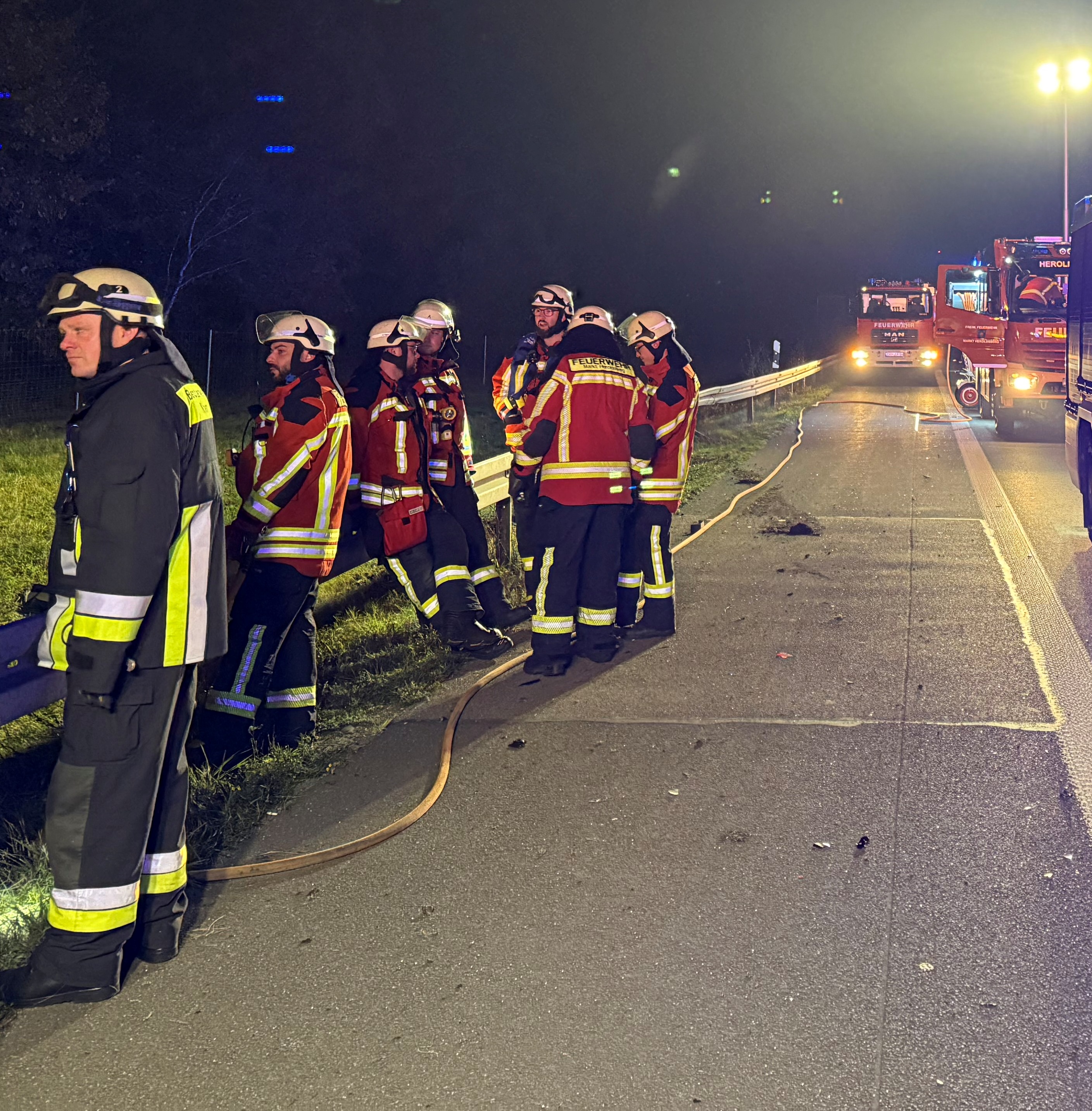 24-11-08 22-26-22 9174 zugeschnitten.jpg